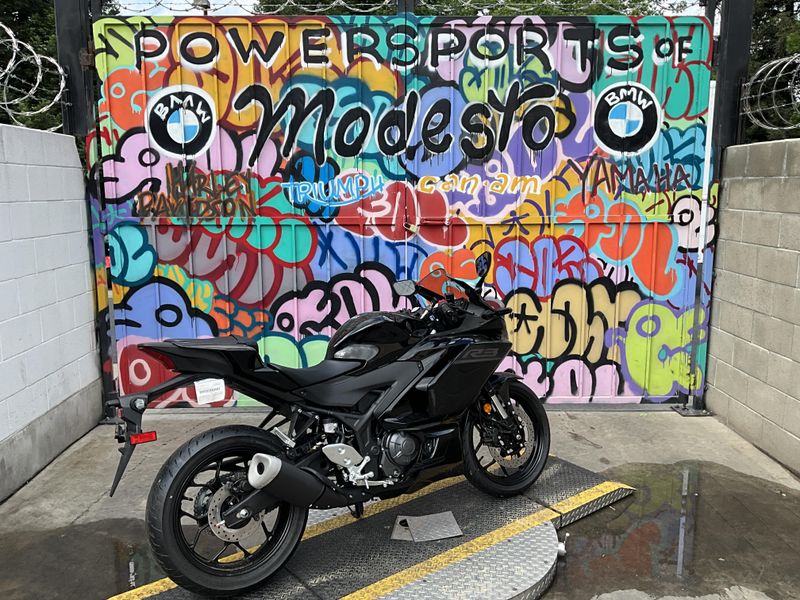 New 2026 Yamaha YZF-R3 ABS Image 4