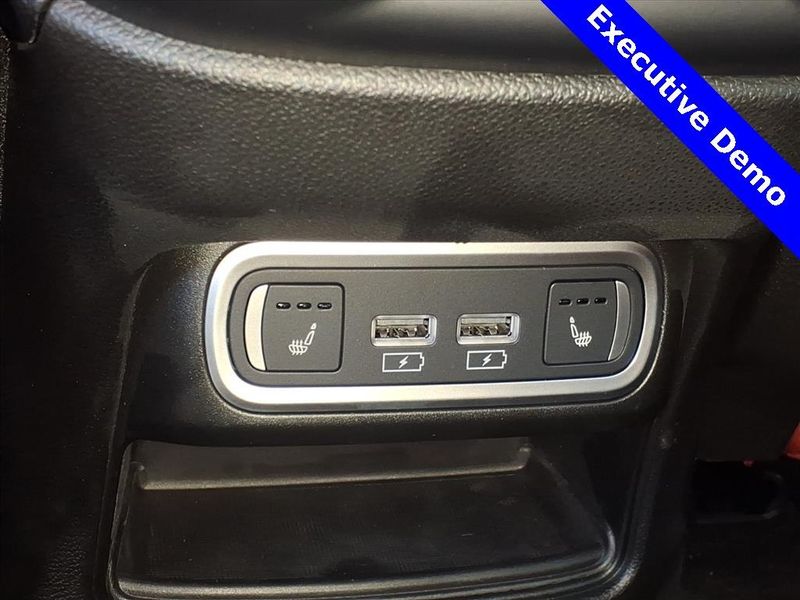 New 2025 Alfa Romeo Stelvio AwdImage 13