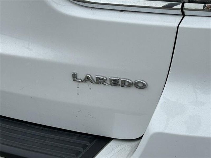 Used 2020 Jeep Grand Cherokee Laredo EImage 4