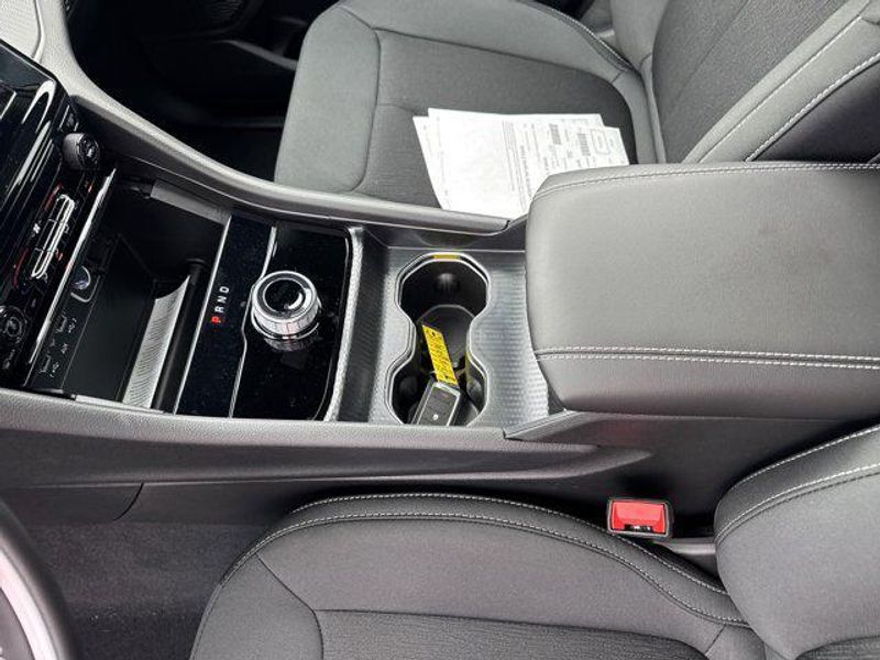 New 2025 Jeep Grand Cherokee L Laredo X 4x4Image 16