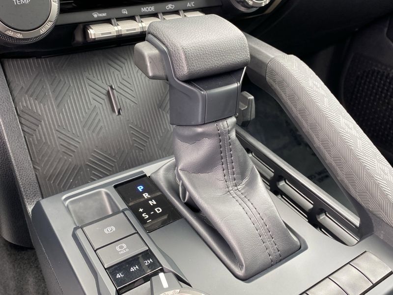 2025 Toyota Tacoma SR5Image 23