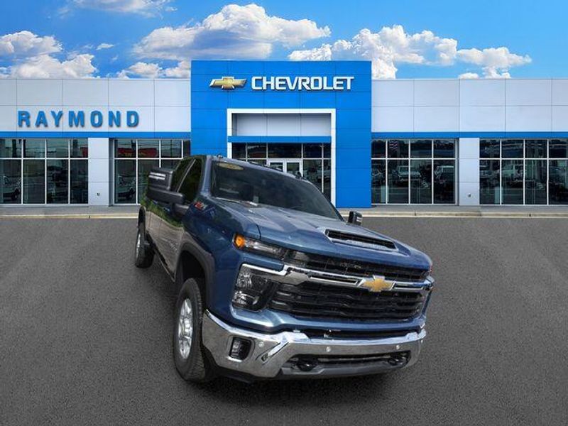 New 2026 Chevrolet Silverado 2500HD LTImage 10