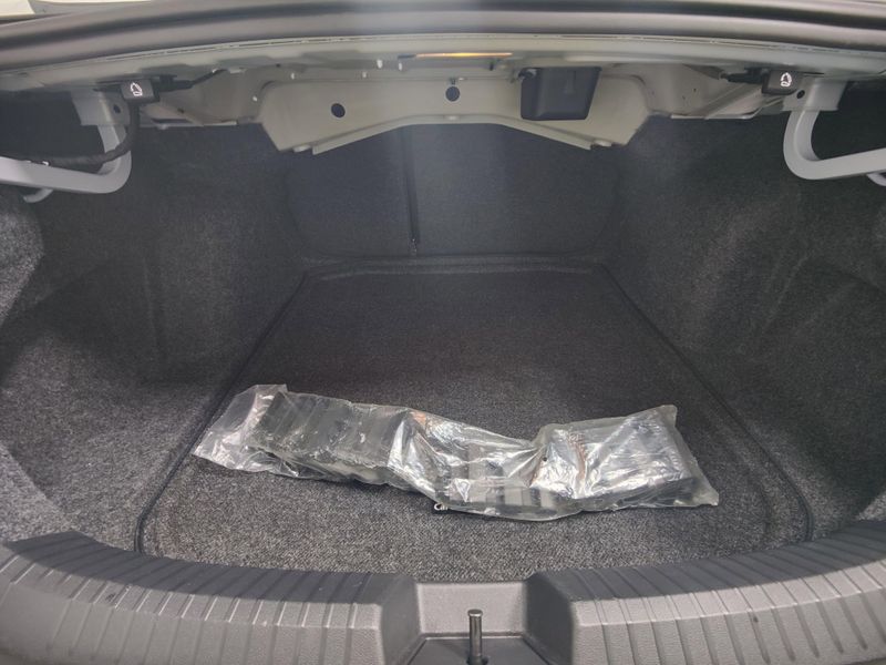 Used 2025 Volkswagen Jetta SEL w/Sunroof & NavImage 30