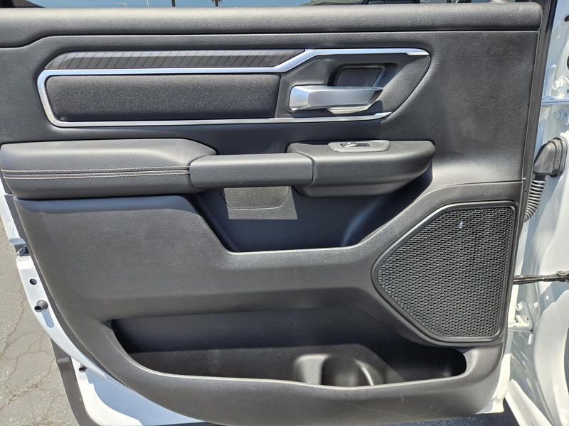 New 2026 RAM 1500 Big Horn Crew Cab 4x2 5'7' Box