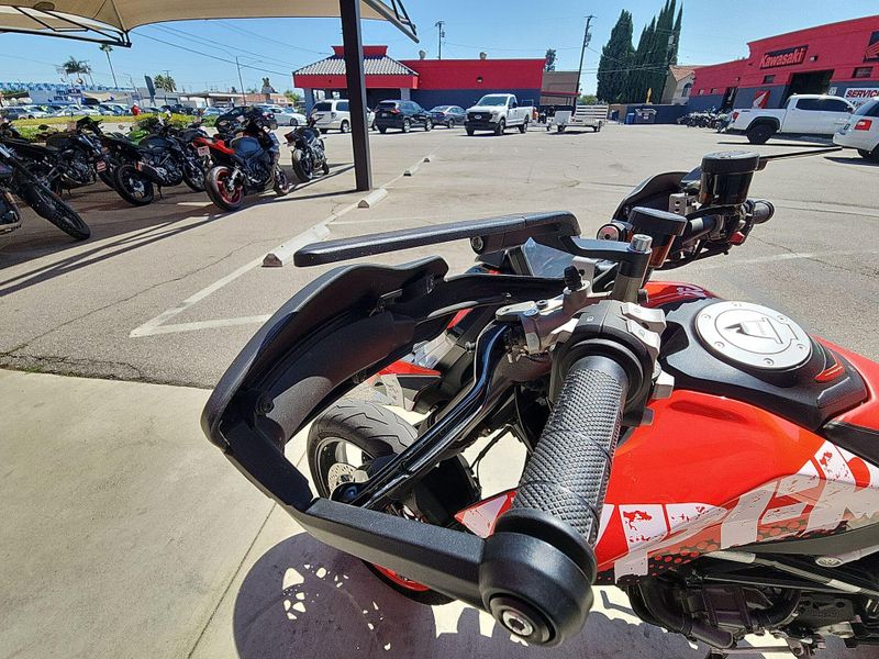 Used 2022 Ducati HYPERMOTARD 950 RVE Image 18
