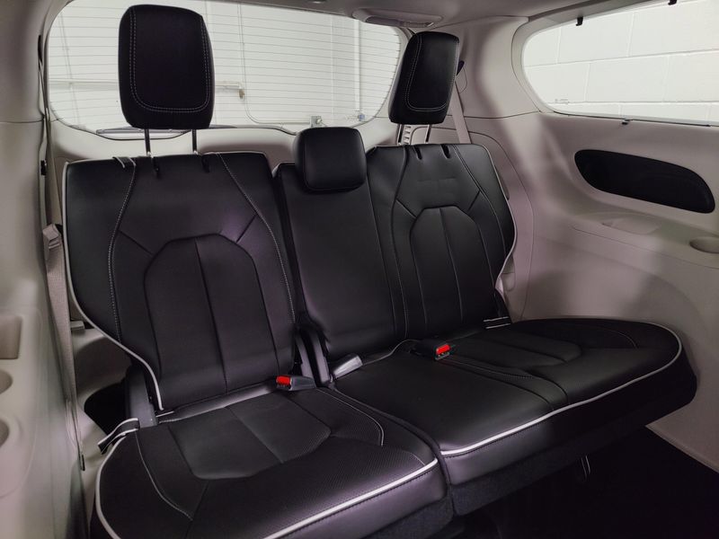 2024 Chrysler Pacifica Limited AWD w/Safety SphereImage 24