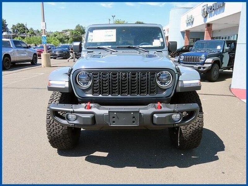 New 2025 Jeep Wrangler Rubicon XImage 3