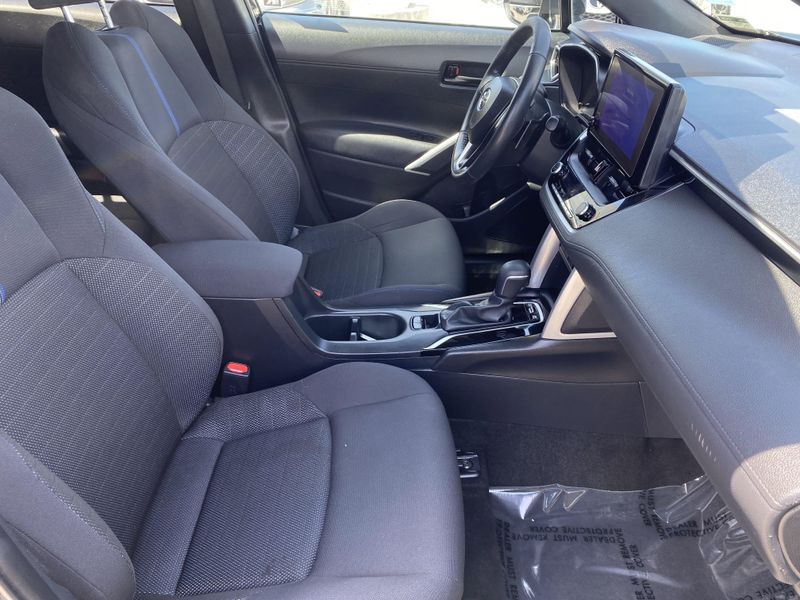 2023 Toyota Corolla Cross Hybrid SEImage 13
