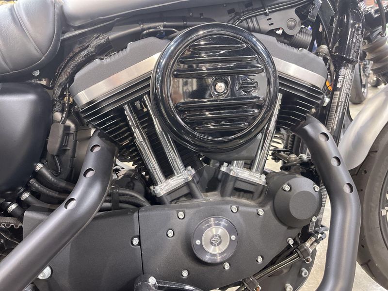 Used 2020 Harley-Davidson SPORTSTER IRON 883 Image 24