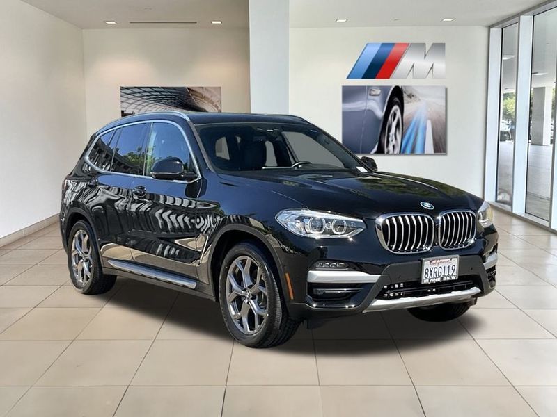 2021 BMW X3 xDrive30eImage 2