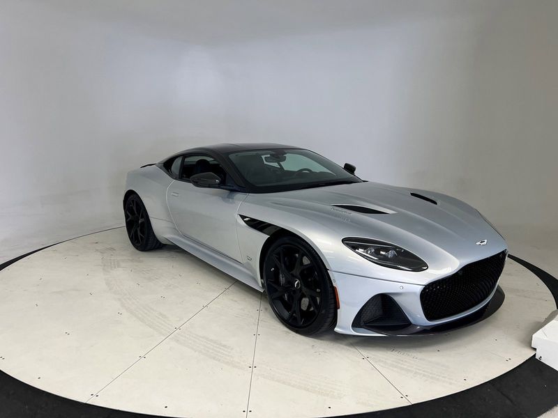 2019 Aston Martin DBS SuperleggeraImage 3