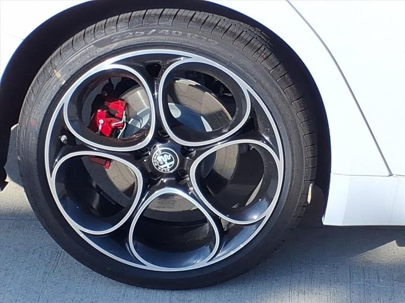 New 2026 Alfa Romeo Giulia VeloceImage 6