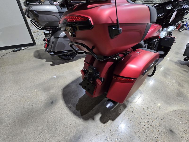 2025 Indian Motorcycle ROADMASTER POWERPLUS DARK HORSE 112 RA 49ST SUNSET RED SMOKE Image 12