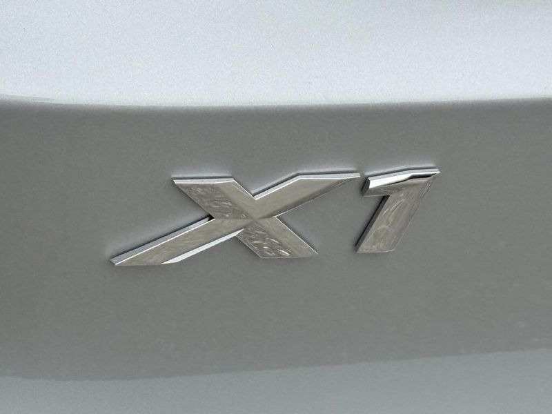 2025 BMW X1 xDrive28iImage 13