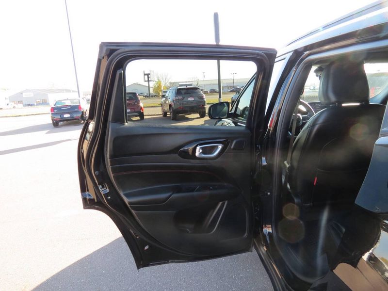 Used 2024 Jeep Compass Trailhawk 4x4 4dr SUVImage 24