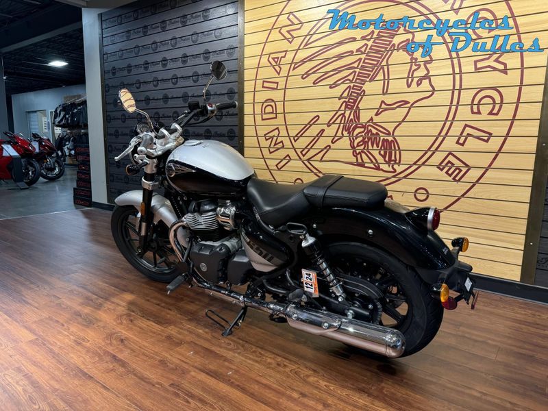 New 2024 Royal Enfield Super Meteor 650 Image 6