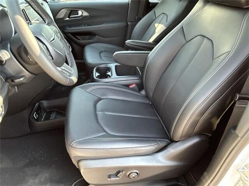2025 Chrysler VoyagerImage 20