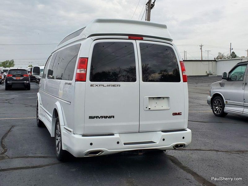 2022 GMC Savana Cargo Image 8