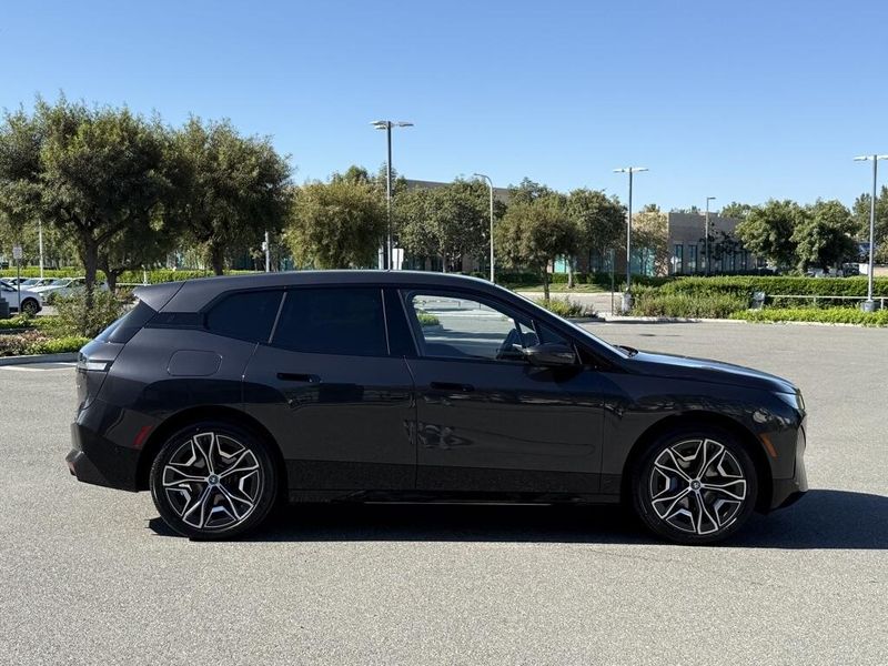 2025 BMW iX xDrive50Image 9