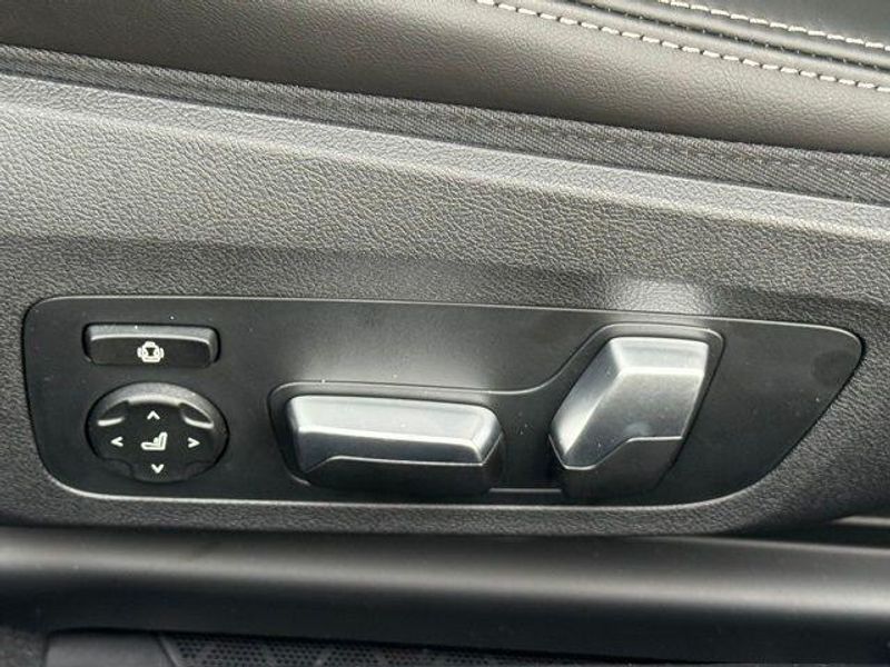 New 2026 BMW 8 Series M850i xDriveImage 18