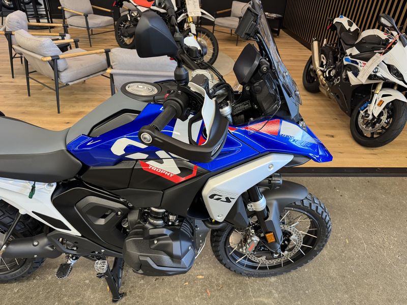 2025 BMW R 1300 GS - TROPHY - RACING BLUE METALLIC 