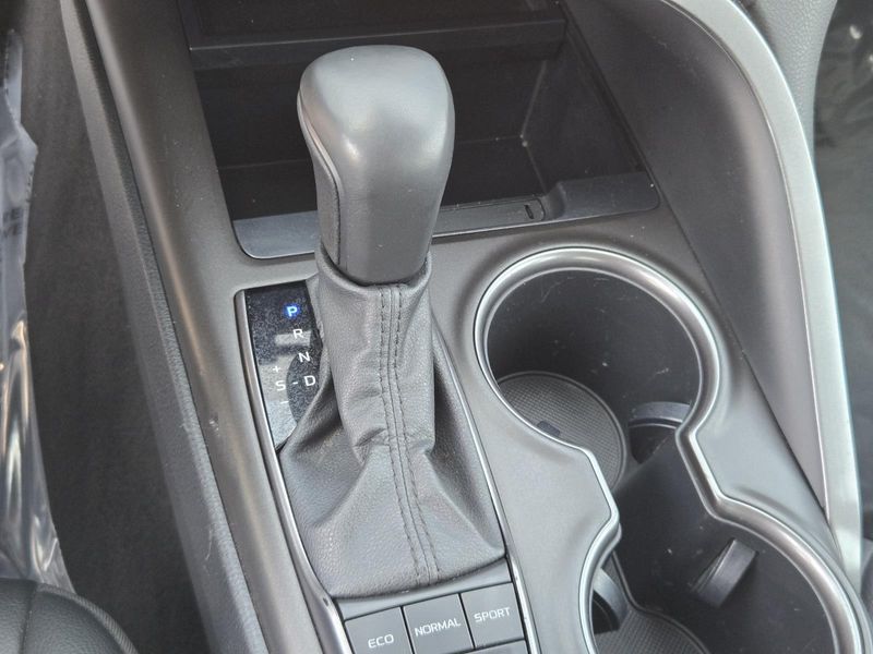 Used 2023 Toyota Camry SE Auto (Natl)