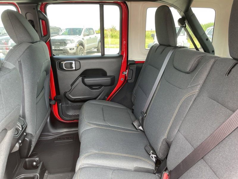 2024 Jeep Wrangler Unlimited Willys photo 14