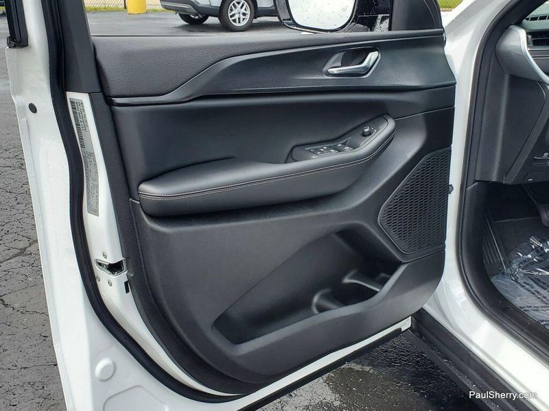 2025 Jeep Grand Cherokee Altitude X 4x4Image 19