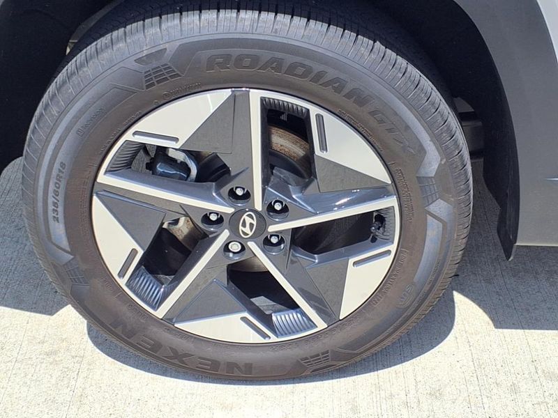 2025 Hyundai Tucson Hybrid SEL ConvenienceImage 13
