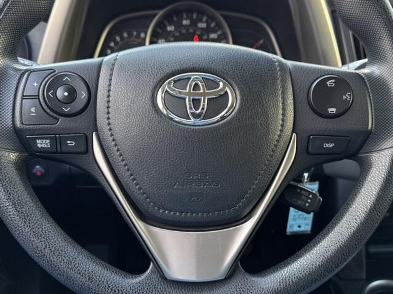 2014 Toyota RAV4 Image 6