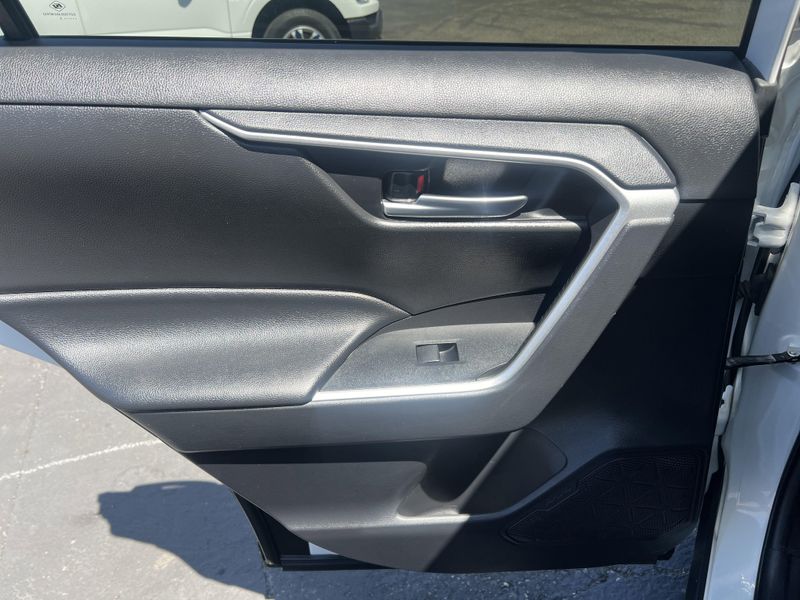 Used 2021 Toyota RAV4 XLEImage 18