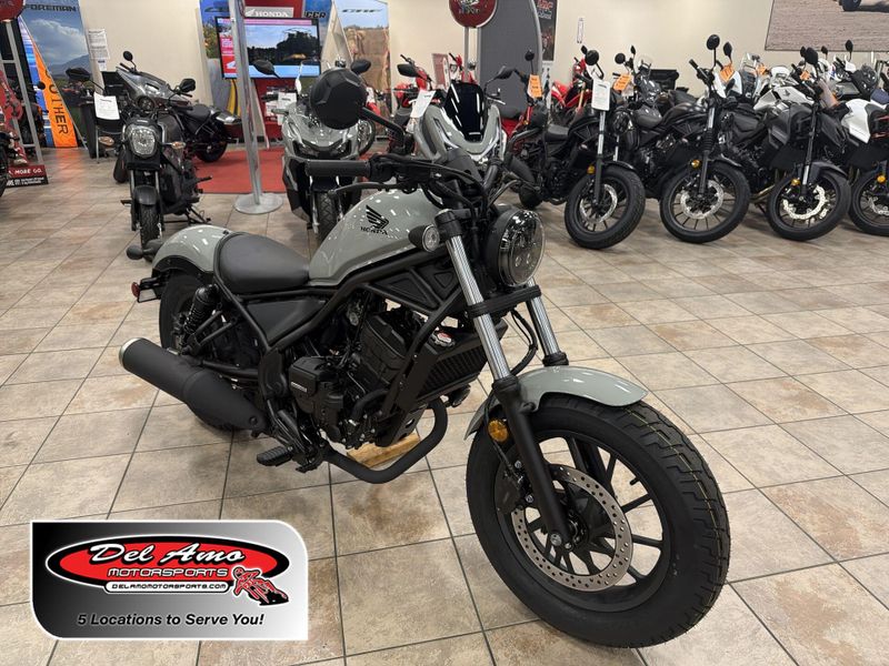 New 2026 Honda REBEL 300 E-CLUTCH Image 1