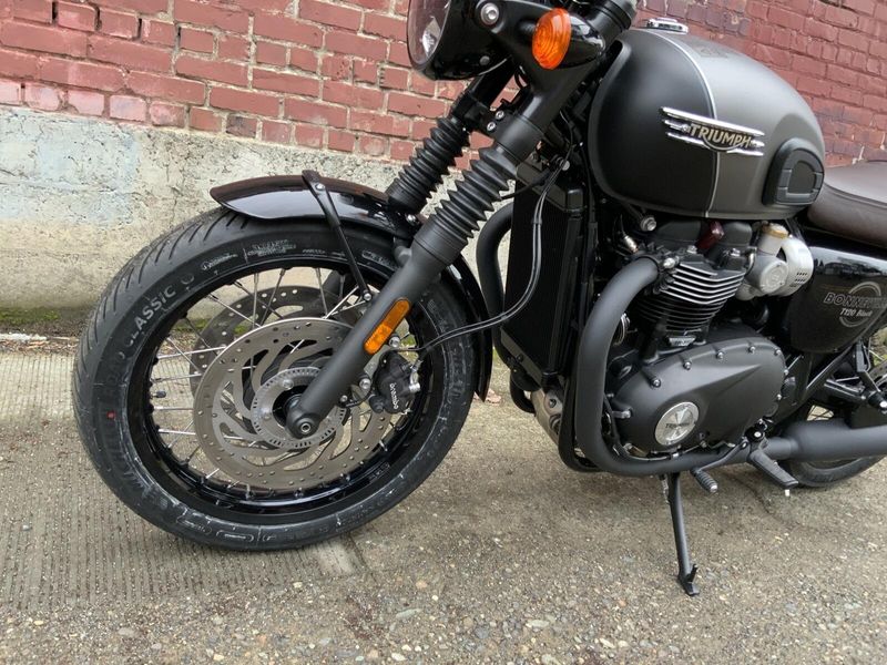 2026 Triumph BONNEVILLE T120 BLACK