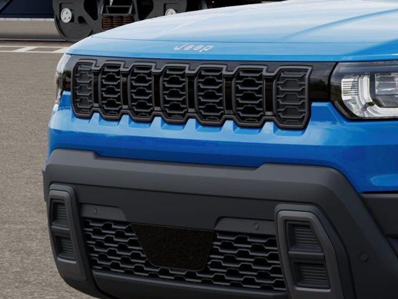 New 2026 Jeep Cherokee Laredo 4x4Image 11