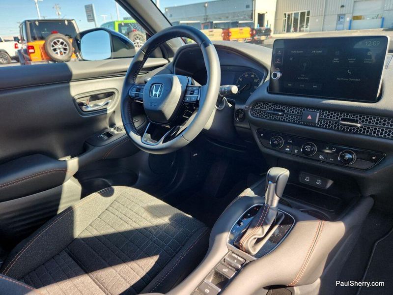2026 Honda HR-V Sport photo 2