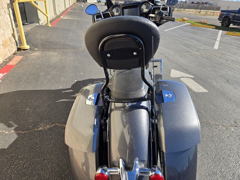 2019 Indian ChieftainImage 16