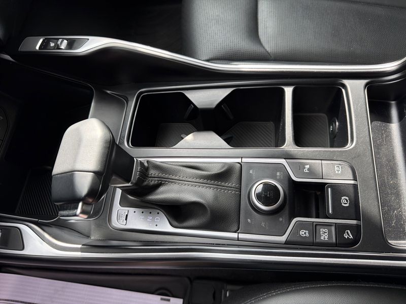 Used 2024 Kia Sorento SImage 32