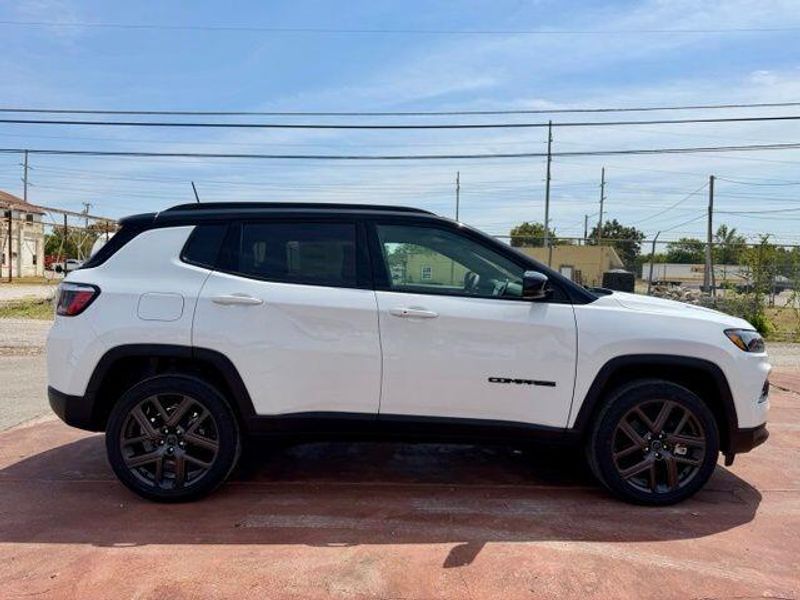 New 2026 Jeep Compass Limited Altitude 4x4Image 4