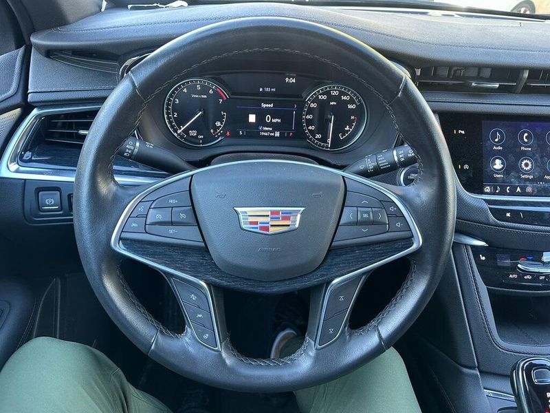 2024 Cadillac XT5 Premium Luxury photo 2