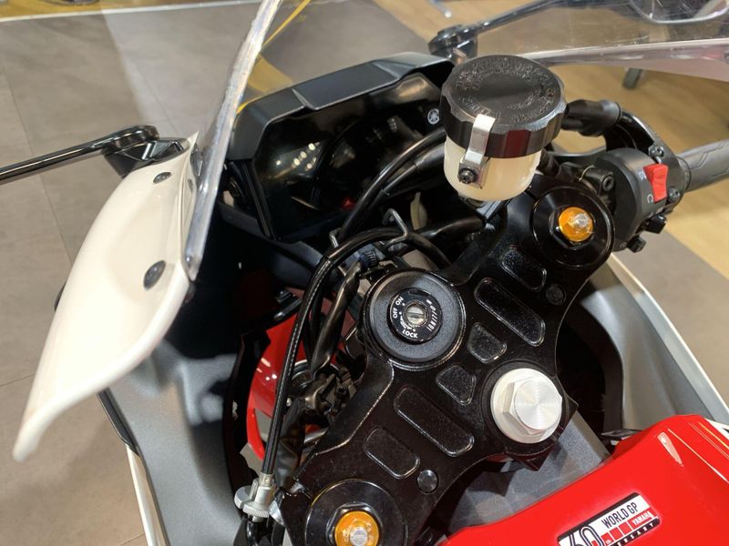Used 2022 Yamaha YZF-R7 CA Image 22