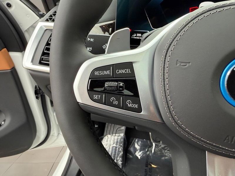 2026 BMW X5 xDrive50eImage 24