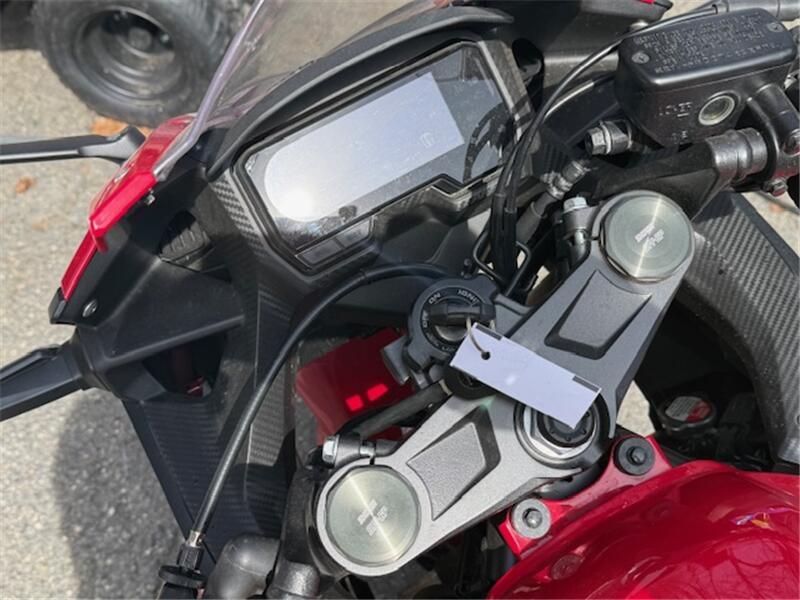 Used 2023 Honda CBR500ABS Image 3