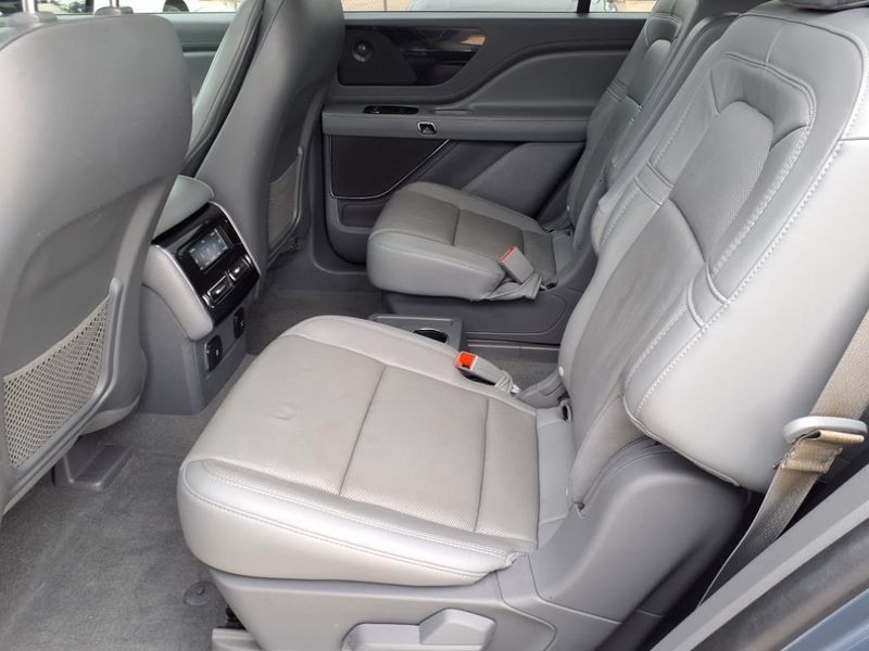 Used 2021 Lincoln Aviator ReserveImage 14