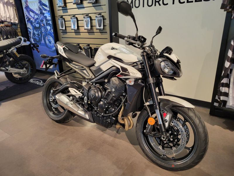 New 2025 Triumph STREET TRIPLE 765 R 