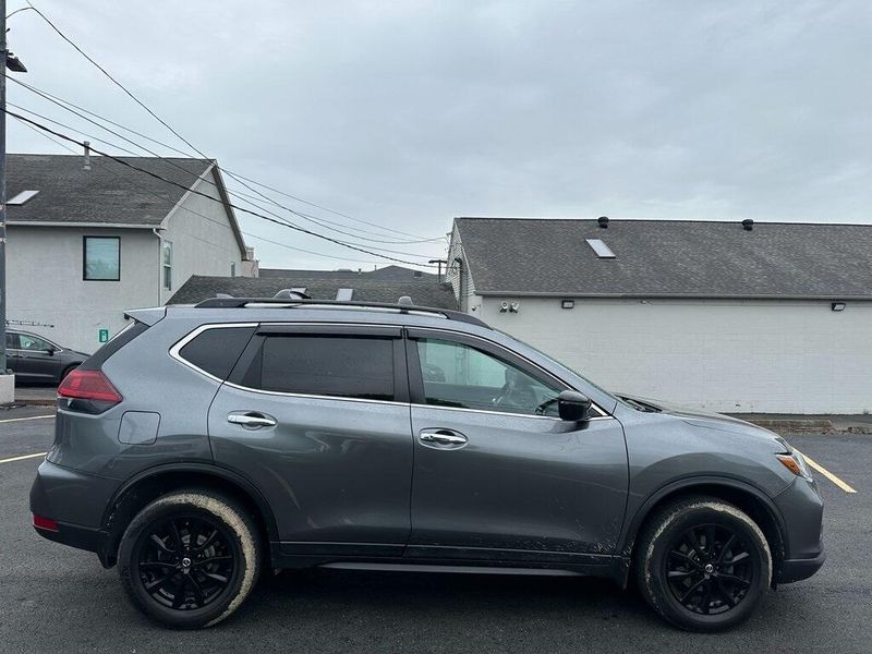2018 Nissan Rogue SVImage 12
