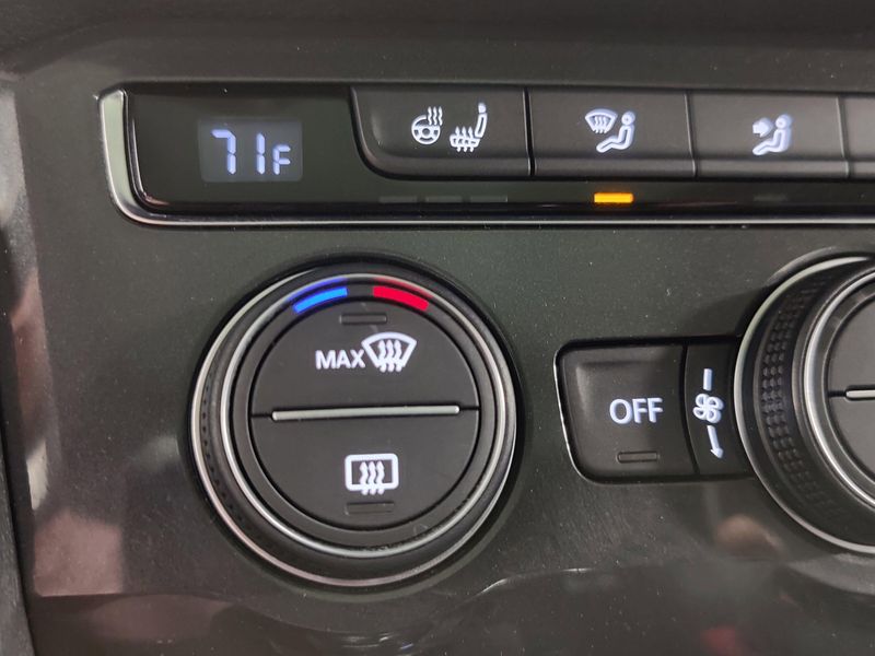 2019 Volkswagen Tiguan SEL Premium AWD w/Sunroof/NavImage 26