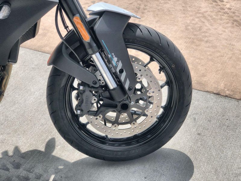 New 2026 CFMOTO 800NK Image 19
