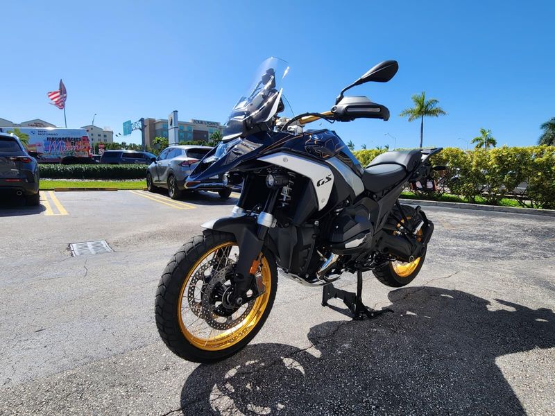 2026 BMW R 1300 GSImage 3