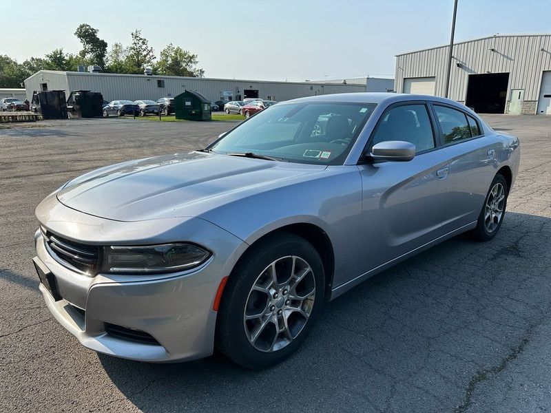 2016 Dodge Charger SXTImage 9