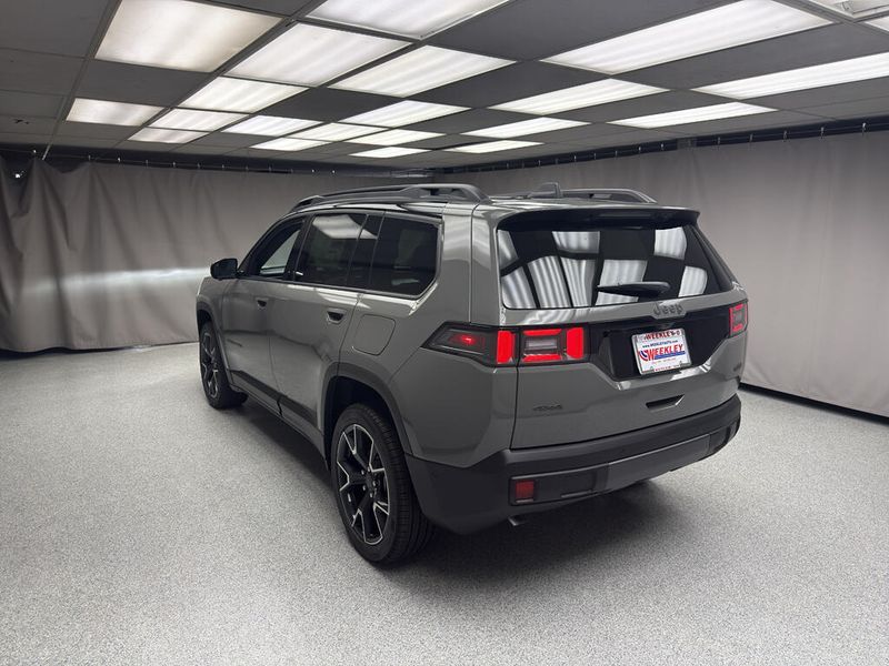 New 2026 Jeep Cherokee Overland 4x4Image 2